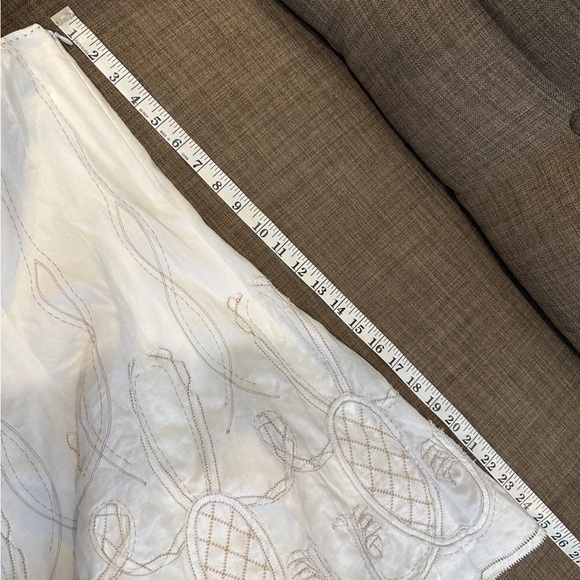 Elie Tahari Stunning White Embroidered with Appliqué MIDI Skirt 6 - Picture 9 of 9